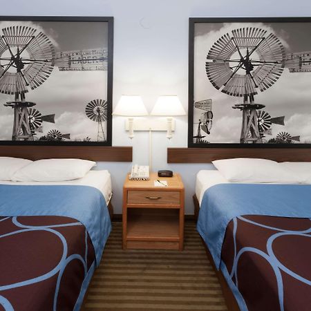 Hotel Super 8 By Wyndham Huntington Exteriér fotografie