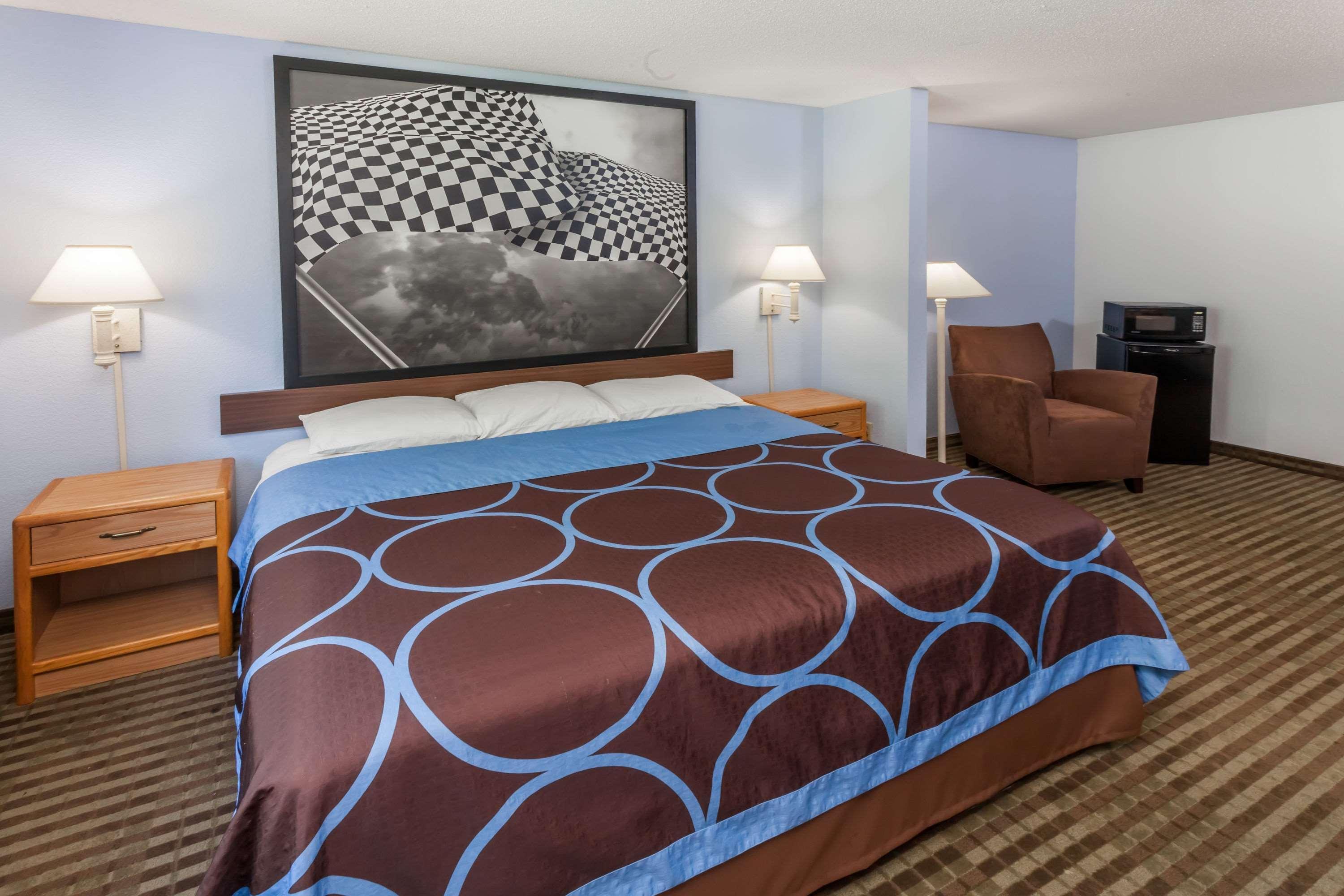 Hotel Super 8 By Wyndham Huntington Exteriér fotografie
