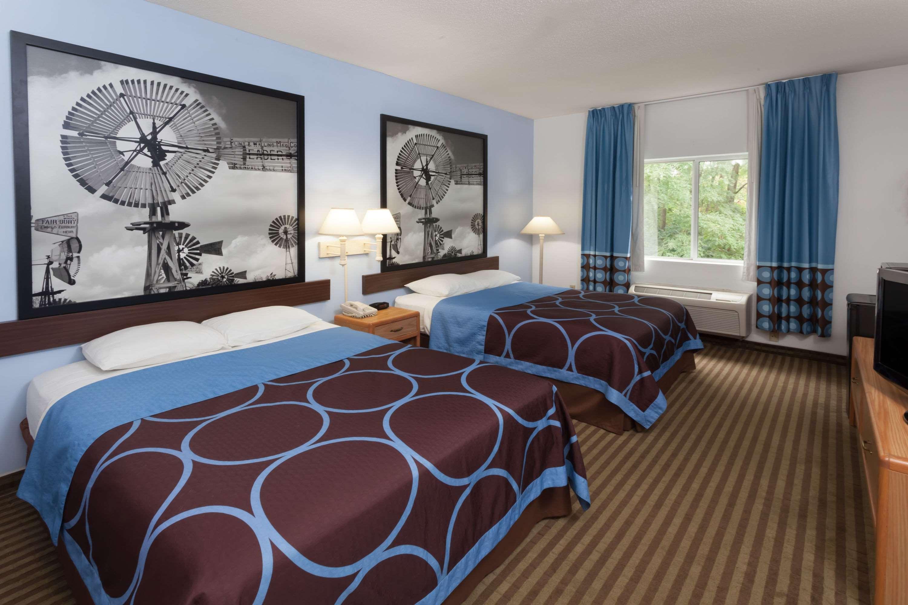 Hotel Super 8 By Wyndham Huntington Exteriér fotografie